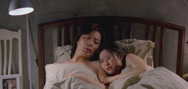 八卦床戏摸大腿,揭秘古代宫廷中的大腿诱惑之谜