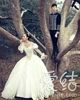 冬天婚纱图片,银装素裹中的婚纱童话