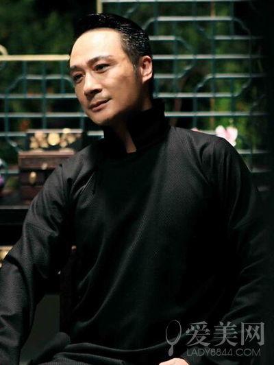 香港明星吴镇宇,从影坛硬汉到慈父形象的华丽蜕变