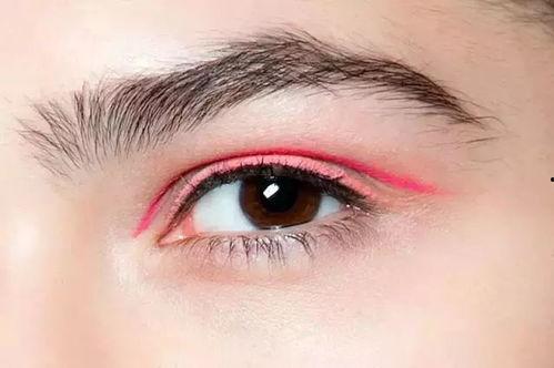 网红画眼线视频教程,轻松掌握画眼线技巧